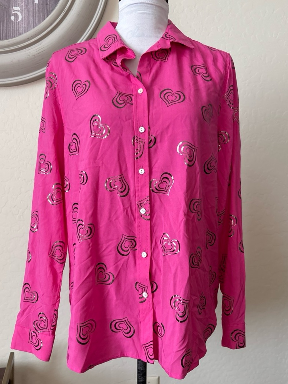 Jane and Delancey Hot Pink Heart-Print Button-Up Blouse. L